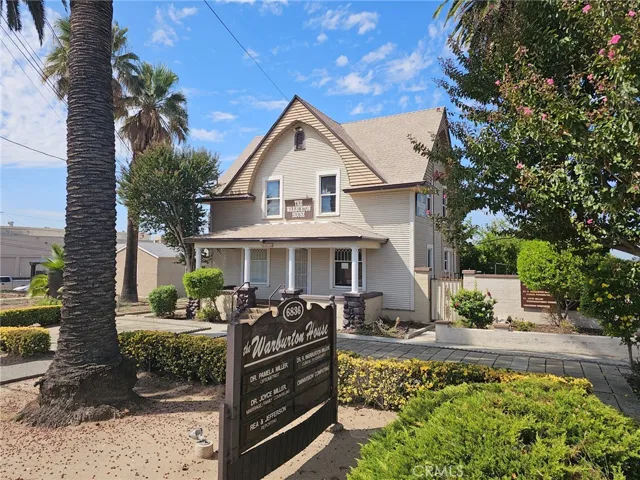 Front view from Palm Ave