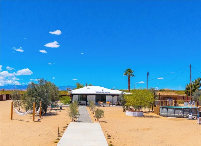 2837 Border Avenue, Joshua Tree, California 92252