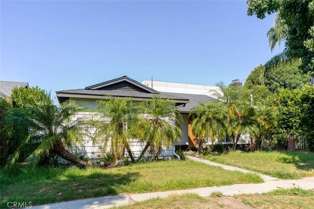 7459 Sylmar Avenue, Van Nuys, California 91405 home-pic-2