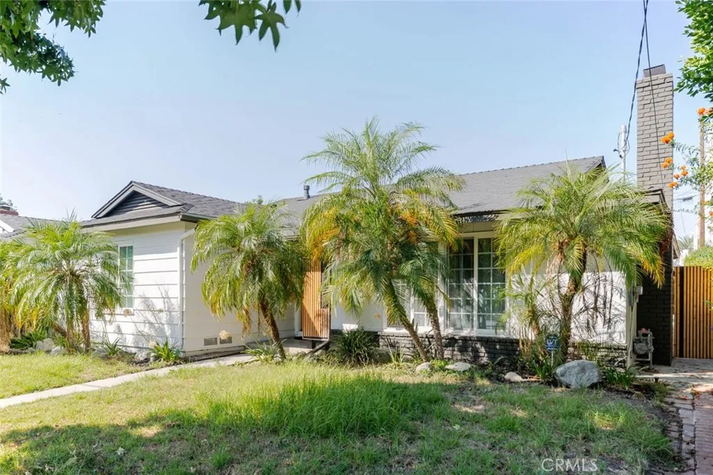 7459 Sylmar Avenue, Van Nuys, California 91405 home-pic-1