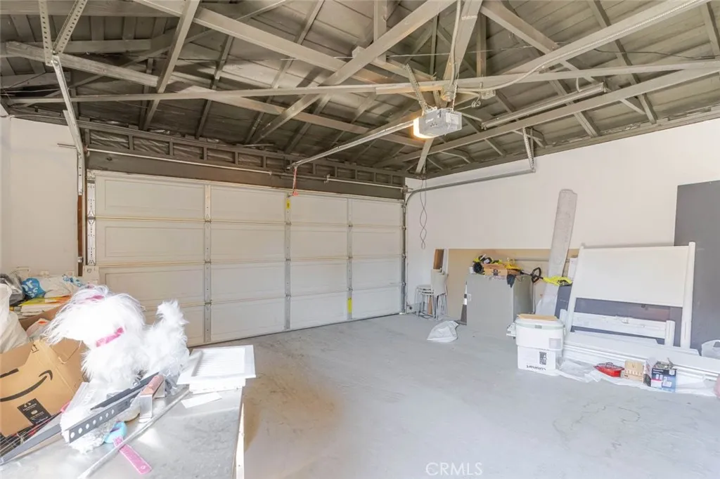 7459 Sylmar Avenue, Van Nuys, California 91405 home-pic-28