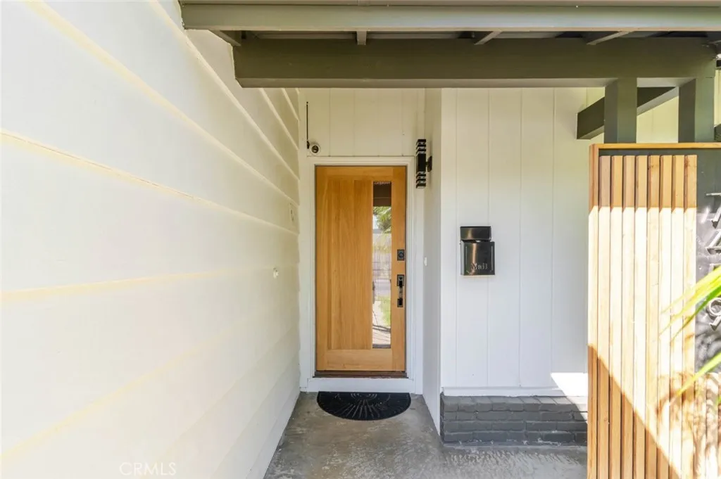 7459 Sylmar Avenue, Van Nuys, California 91405 home-pic-30
