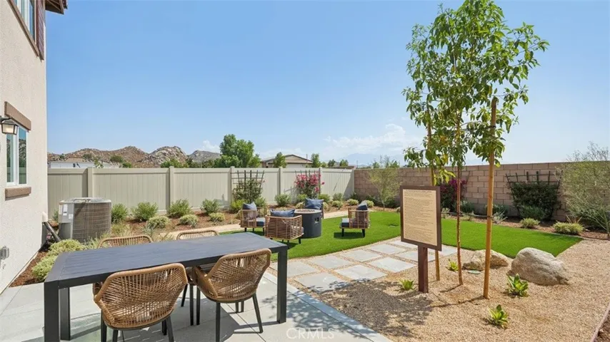 MODEL HOME BACK YARD