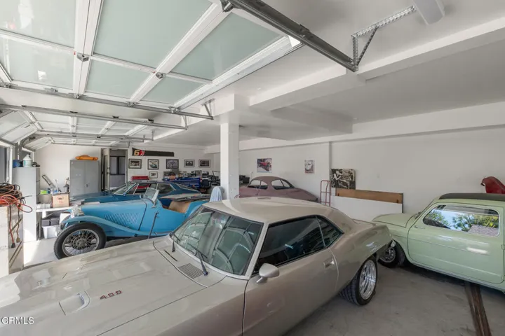 6 Car Garage