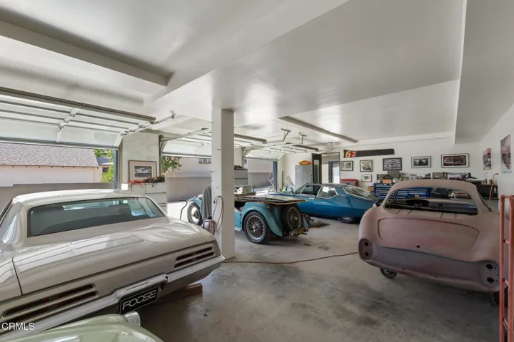 6 Car Garage