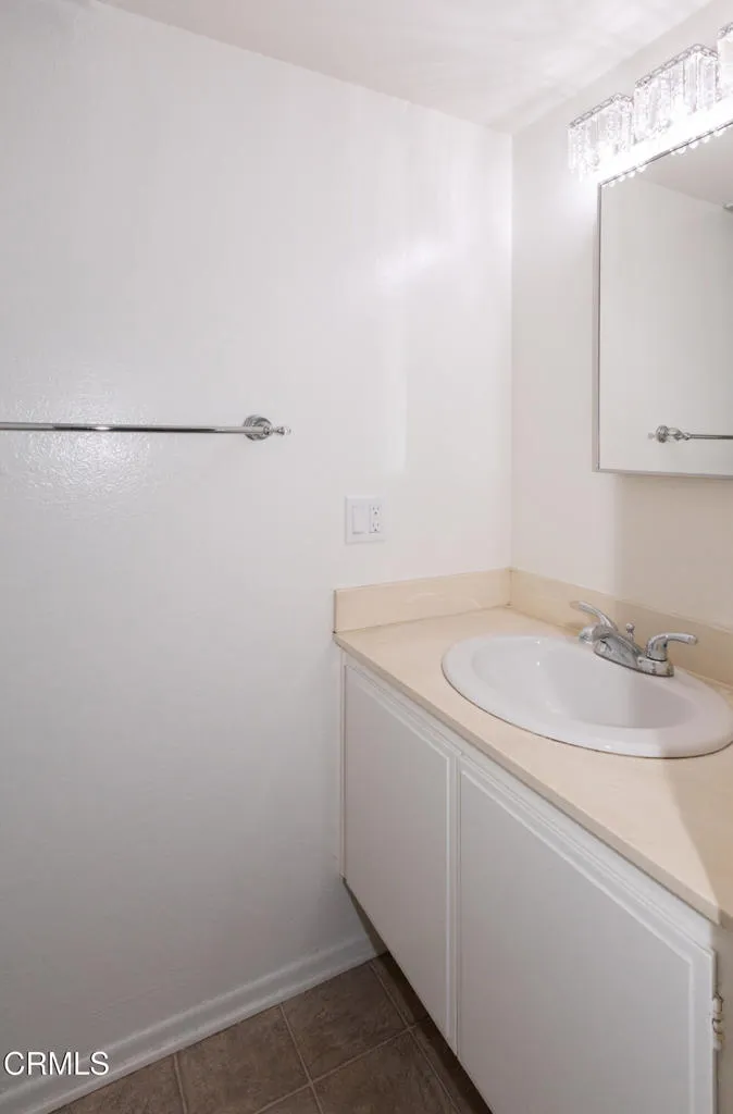 3107 E Harbor Boulevard B, Ventura, California 93001 home-pic-5