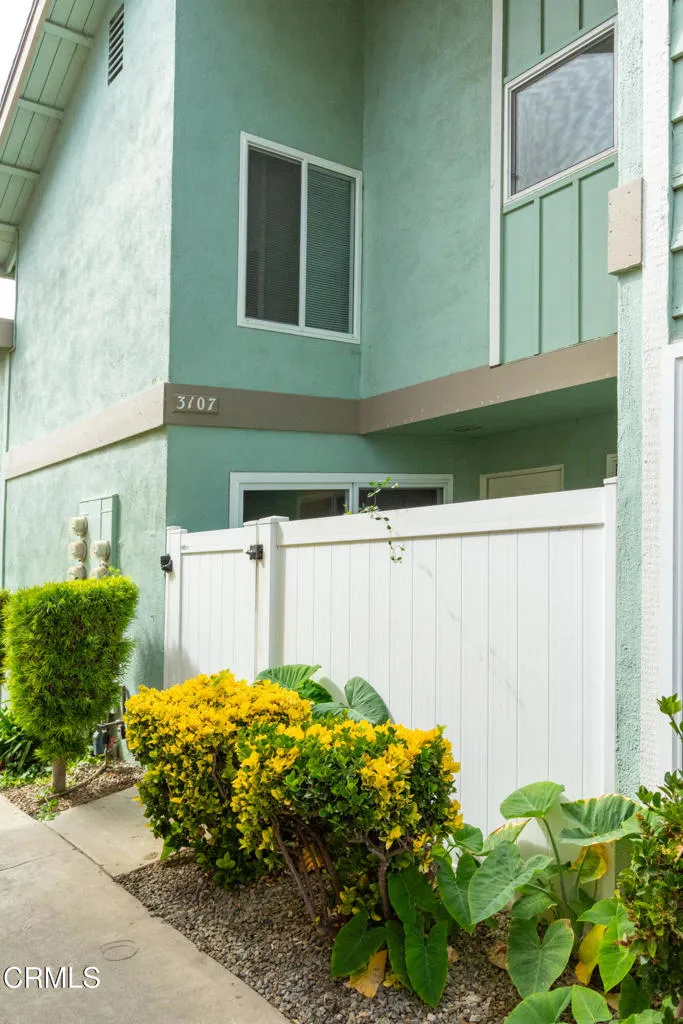 3107 E Harbor Boulevard B, Ventura, California 93001 home-pic-0