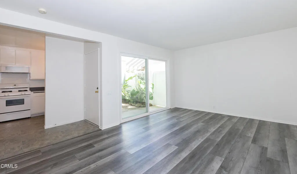 3107 E Harbor Boulevard B, Ventura, California 93001 home-pic-3