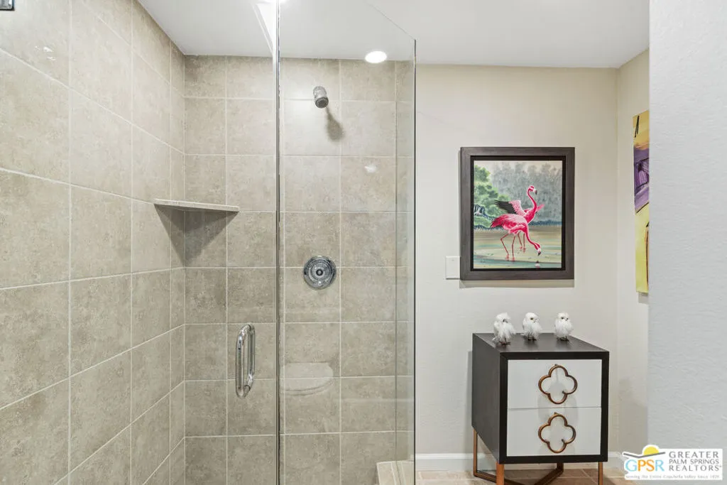 2194 S La Paz Way, Palm Springs, California 92264 home-pic-38