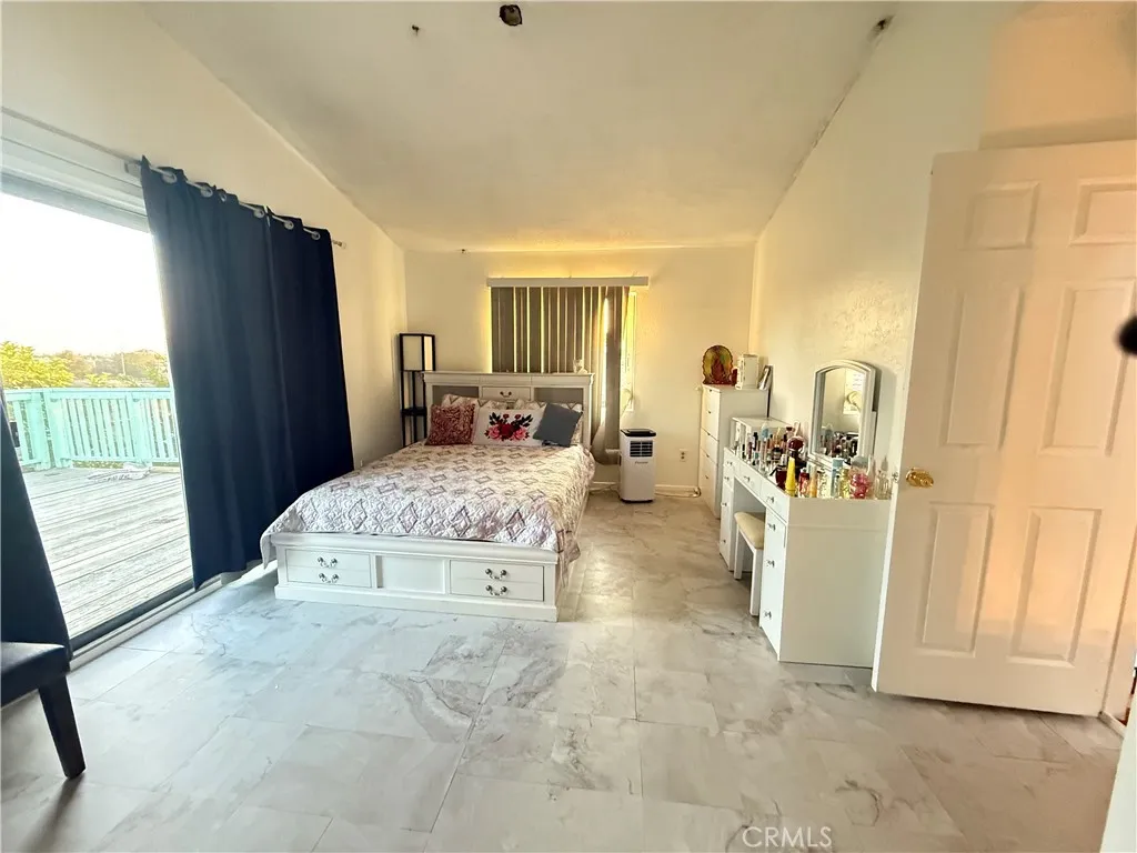 6491 Thunder Bay Trail, Jurupa Valley, California 92509 home-pic-15