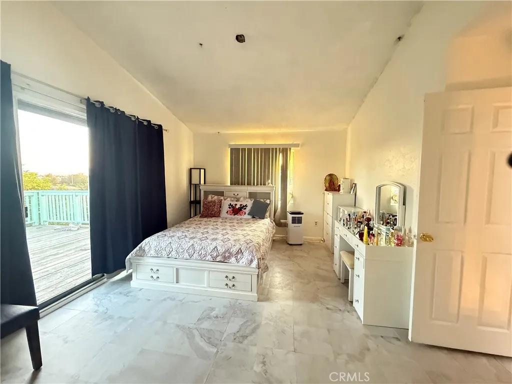 6491 Thunder Bay Trail, Jurupa Valley, California 92509 home-pic-17