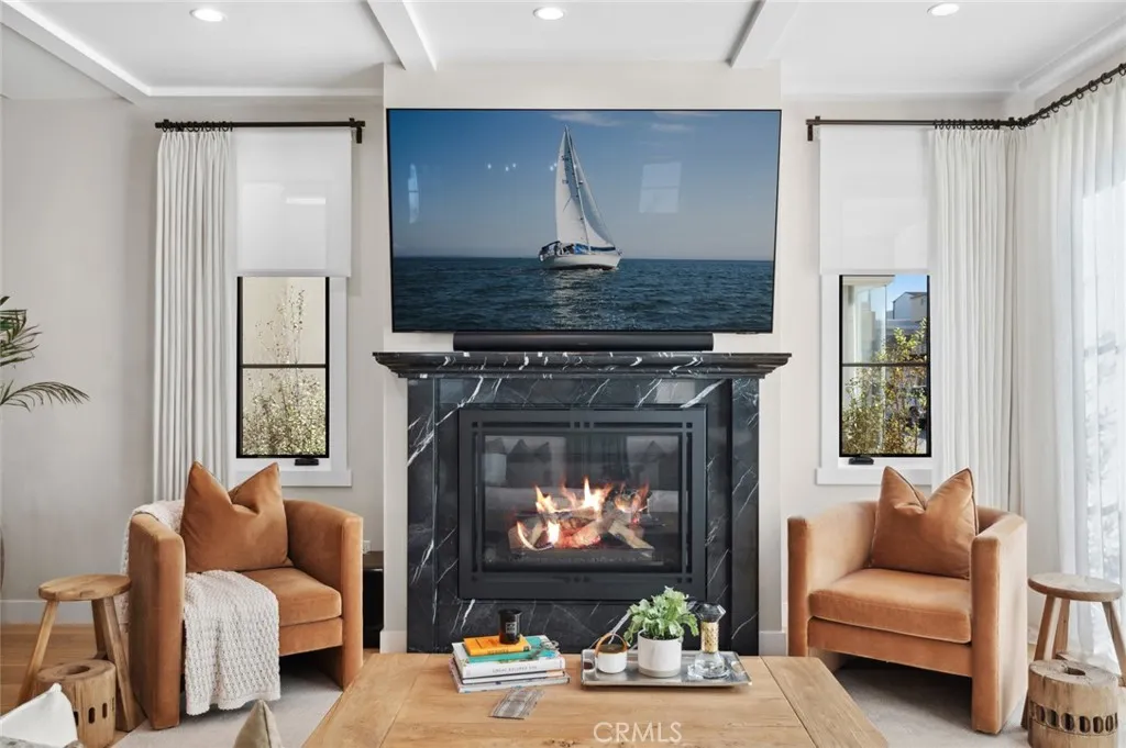 318 Coronado Street, Newport Beach, California 92661 home-pic-3