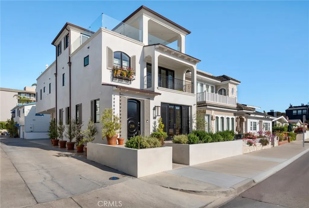 318 Coronado Street, Newport Beach, California 92661 home-pic-0