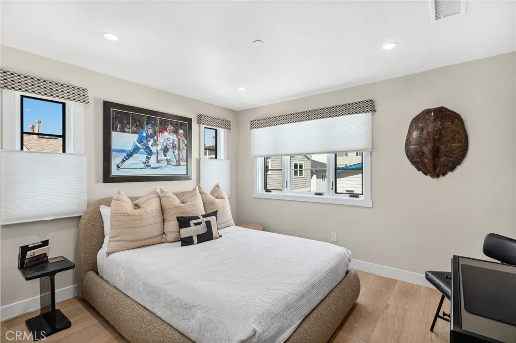 318 Coronado Street, Newport Beach, California 92661 home-pic-13
