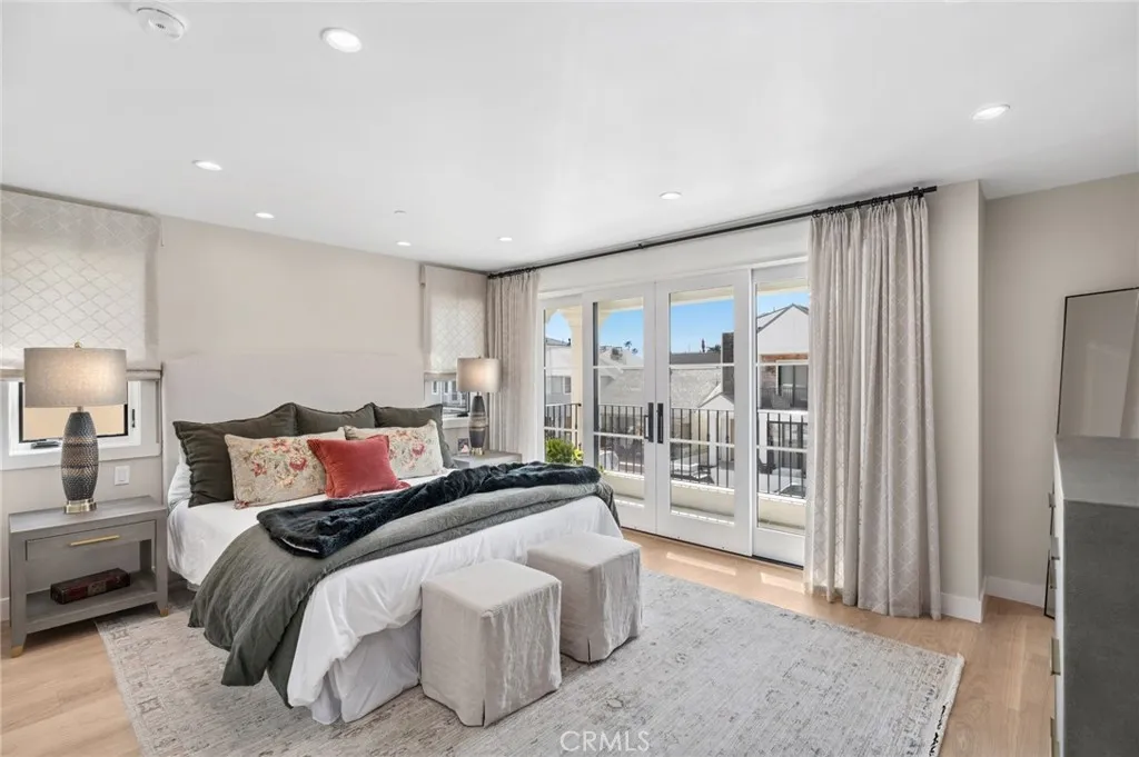 318 Coronado Street, Newport Beach, California 92661 home-pic-10