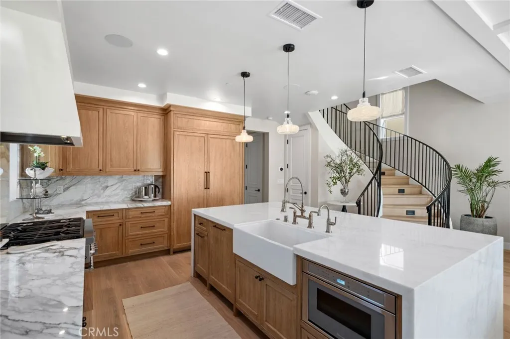 318 Coronado Street, Newport Beach, California 92661 home-pic-6