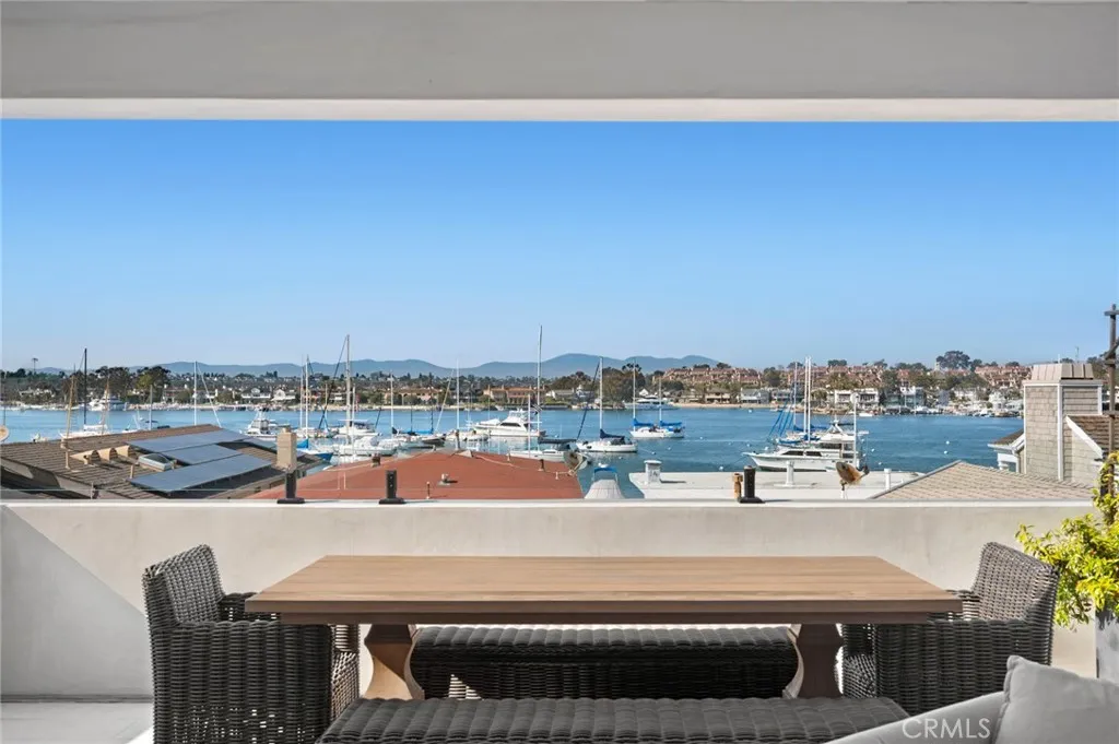 318 Coronado Street, Newport Beach, California 92661 home-pic-27