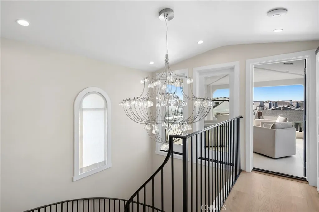 318 Coronado Street, Newport Beach, California 92661 home-pic-17