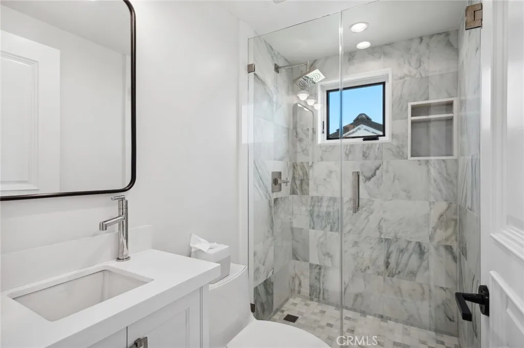 318 Coronado Street, Newport Beach, California 92661 home-pic-16