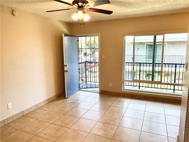 1222 W Brook D, Santa Ana, California 92703