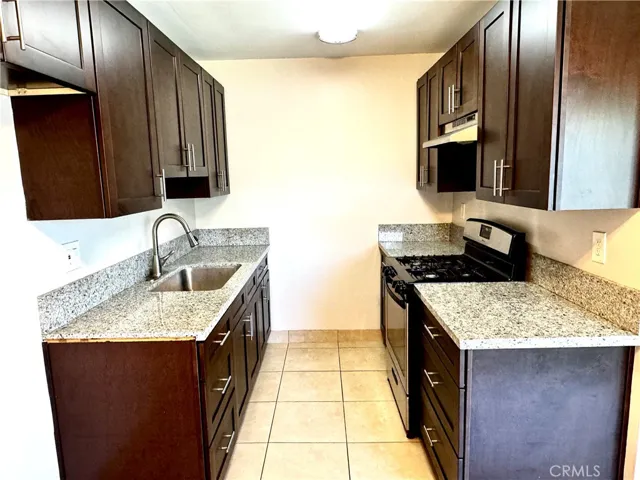 1222 W Brook D, Santa Ana, California 92703