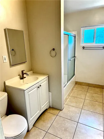 1222 W Brook D, Santa Ana, California 92703