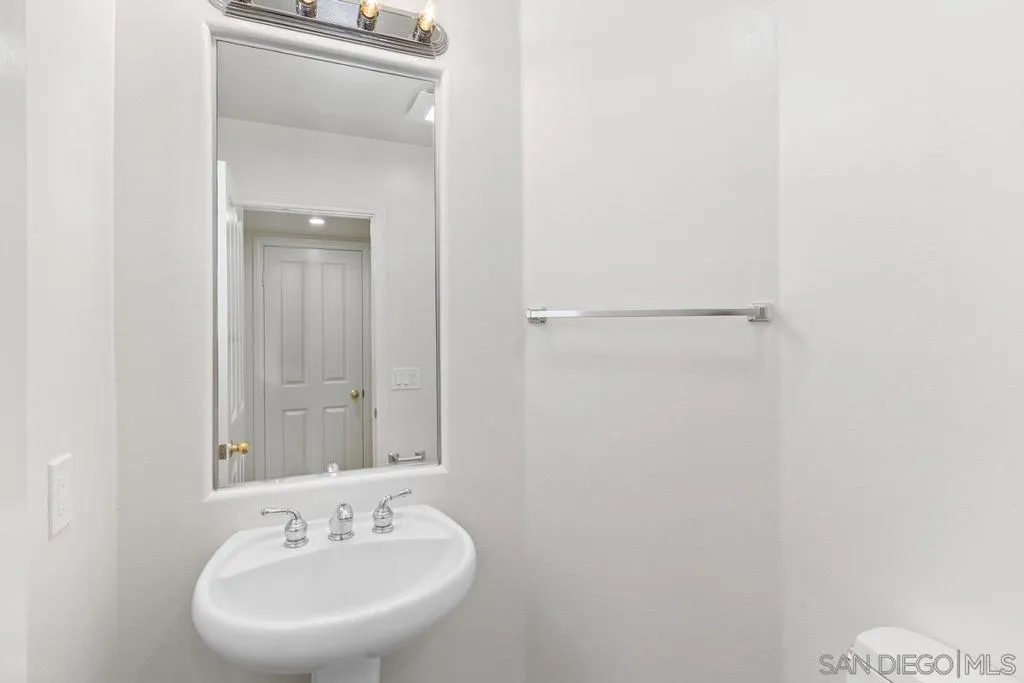 9727 Stonecrest Blvd, San Diego, California 92123 home-pic-13