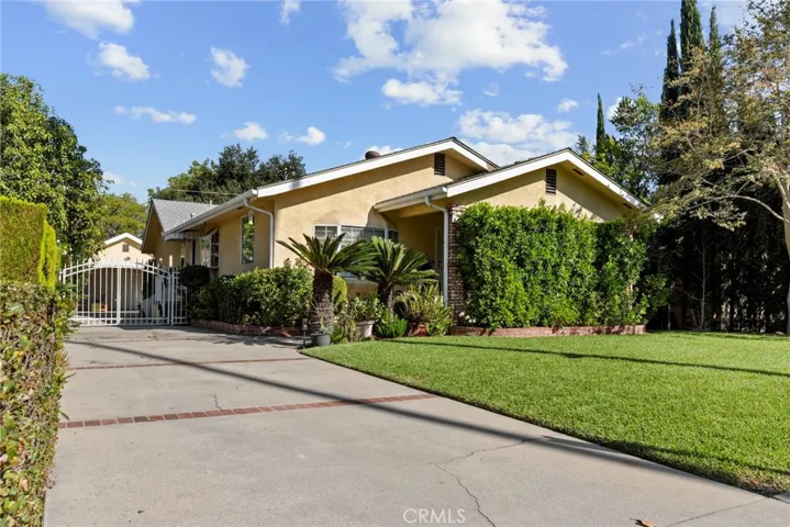156 156 S Berkeley, Pasadena, California 91107