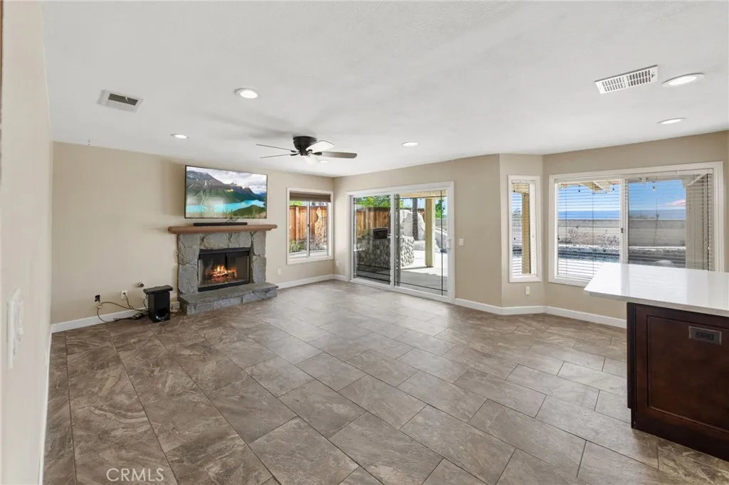 23573 Spindle Way, Murrieta, California 92562 home-pic-23