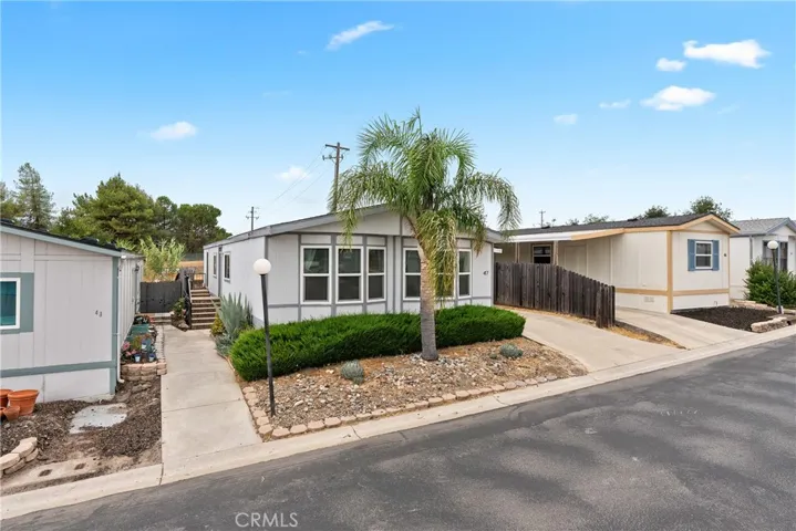 Great opportunity to own a home in a well maintained park with a convenient location.
