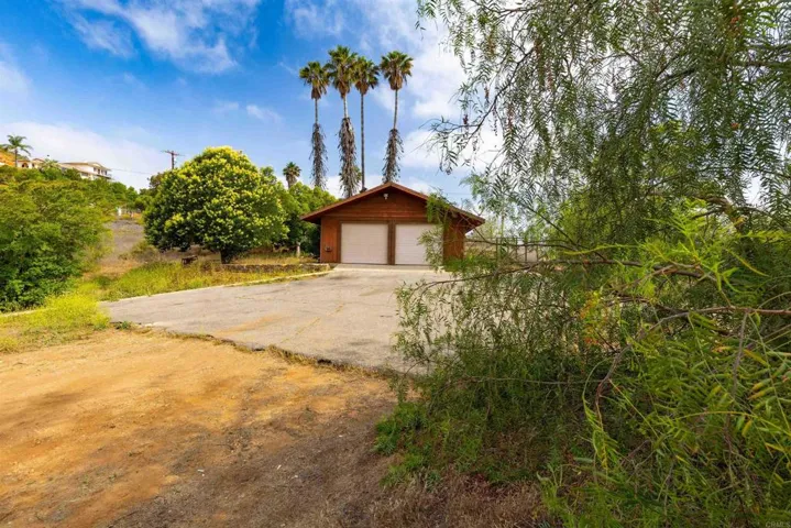 29556 Sierra Rojo Lane, Valley Center, California 92082