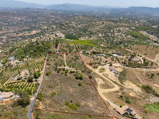 29556 Sierra Rojo Lane, Valley Center, California 92082