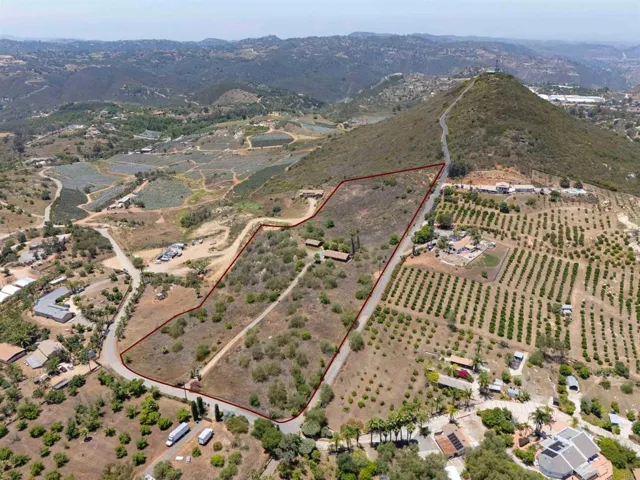 29556 Sierra Rojo Lane, Valley Center, California 92082