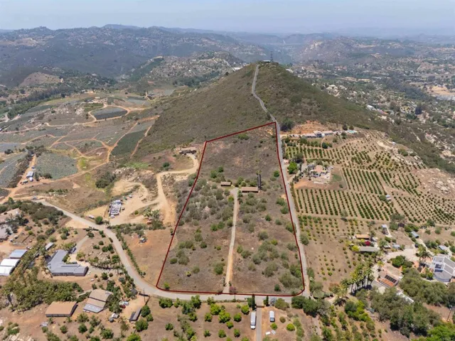 29556 Sierra Rojo Lane, Valley Center, California 92082