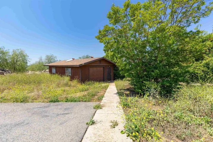 29556 Sierra Rojo Lane, Valley Center, California 92082