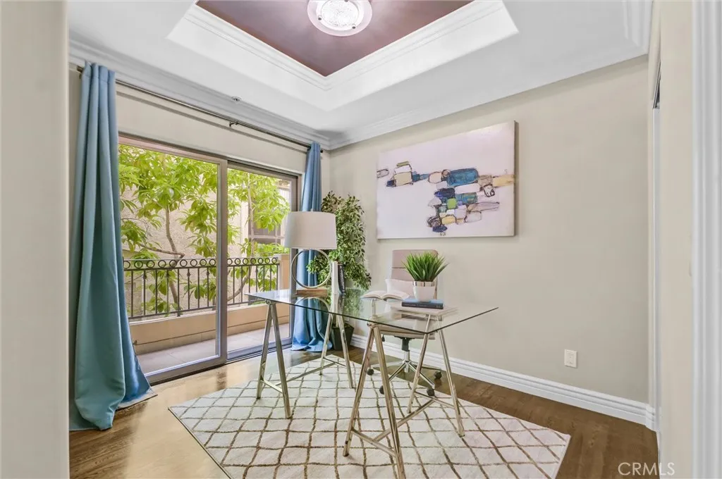 1741 S Bentley Avenue S 1, Los Angeles, California 90025 home-pic-22