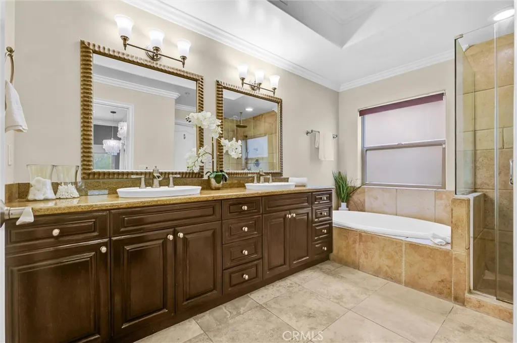 1741 S Bentley Avenue S 1, Los Angeles, California 90025 home-pic-18