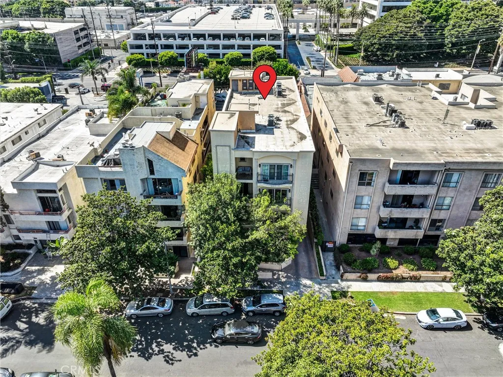 1741 S Bentley Avenue S 1, Los Angeles, California 90025 home-pic-30