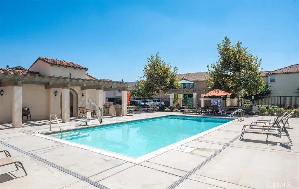 646 S Fillmore Avenue, Rialto, California 92376 home-pic-38