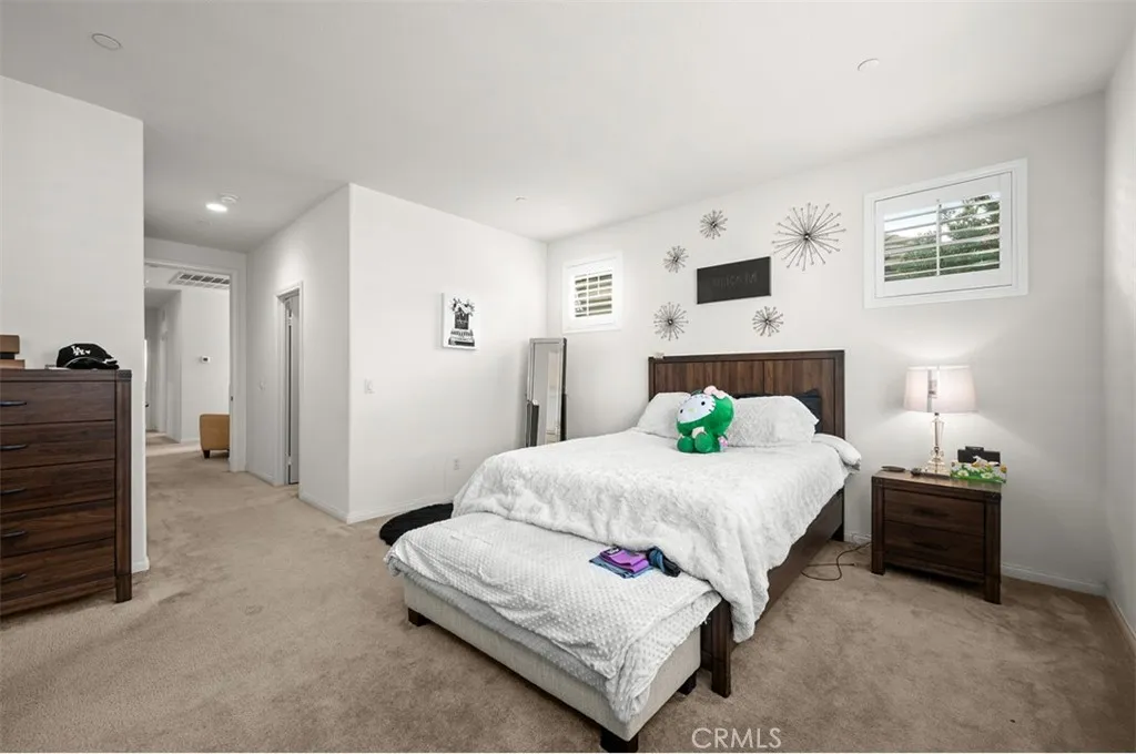 646 S Fillmore Avenue, Rialto, California 92376 home-pic-18