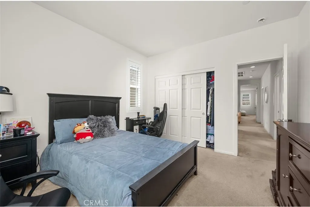 646 S Fillmore Avenue, Rialto, California 92376 home-pic-33