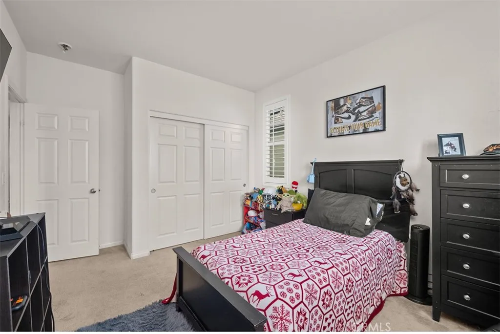 646 S Fillmore Avenue, Rialto, California 92376 home-pic-29