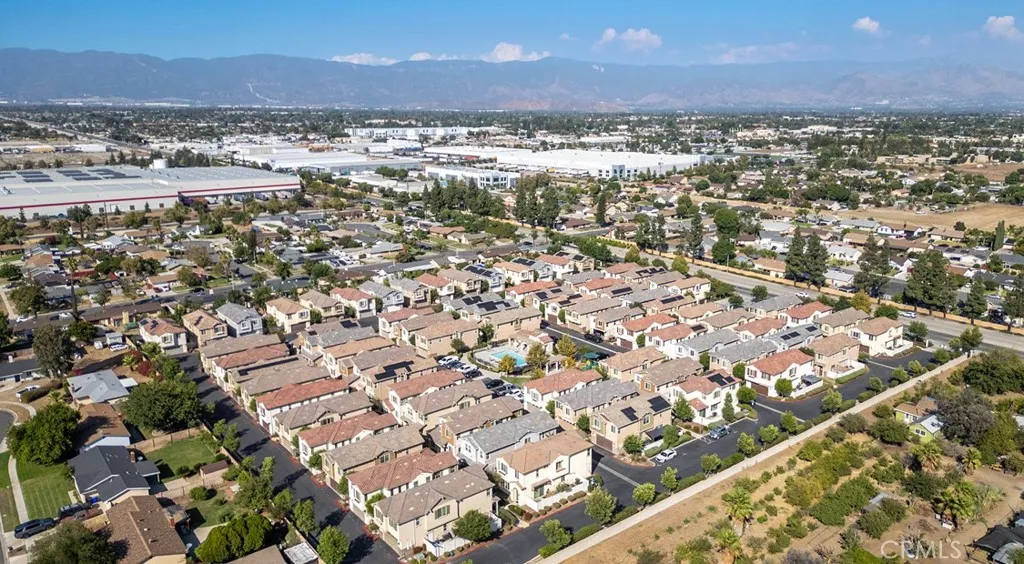 646 S Fillmore Avenue, Rialto, California 92376 home-pic-42