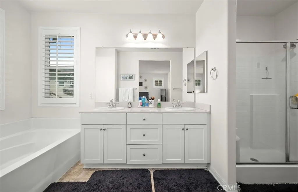 646 S Fillmore Avenue, Rialto, California 92376 home-pic-24