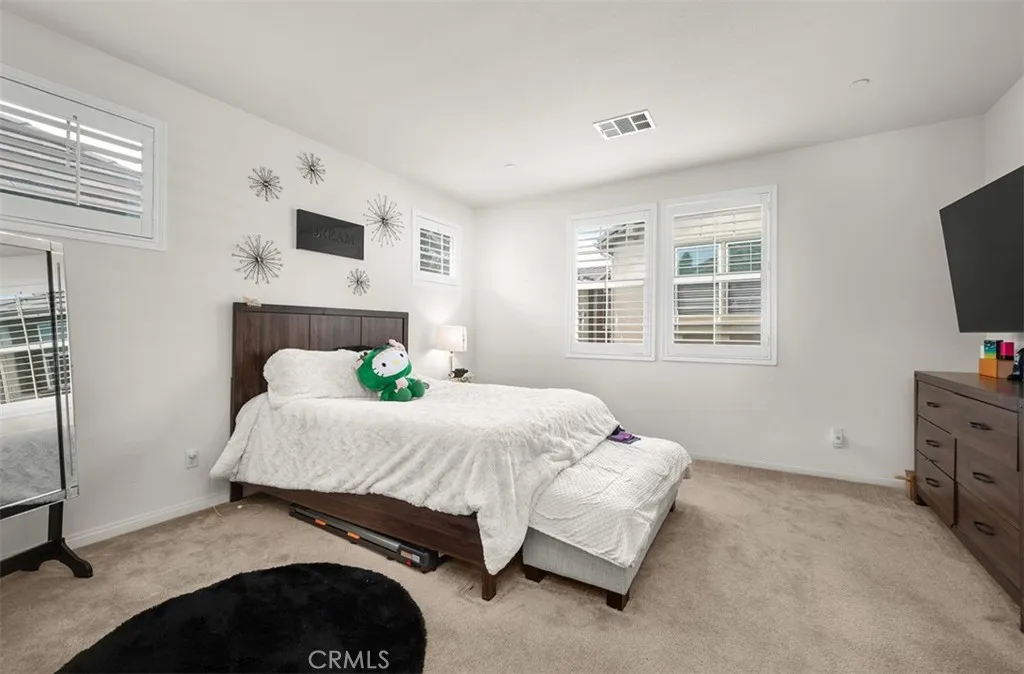 646 S Fillmore Avenue, Rialto, California 92376 home-pic-16