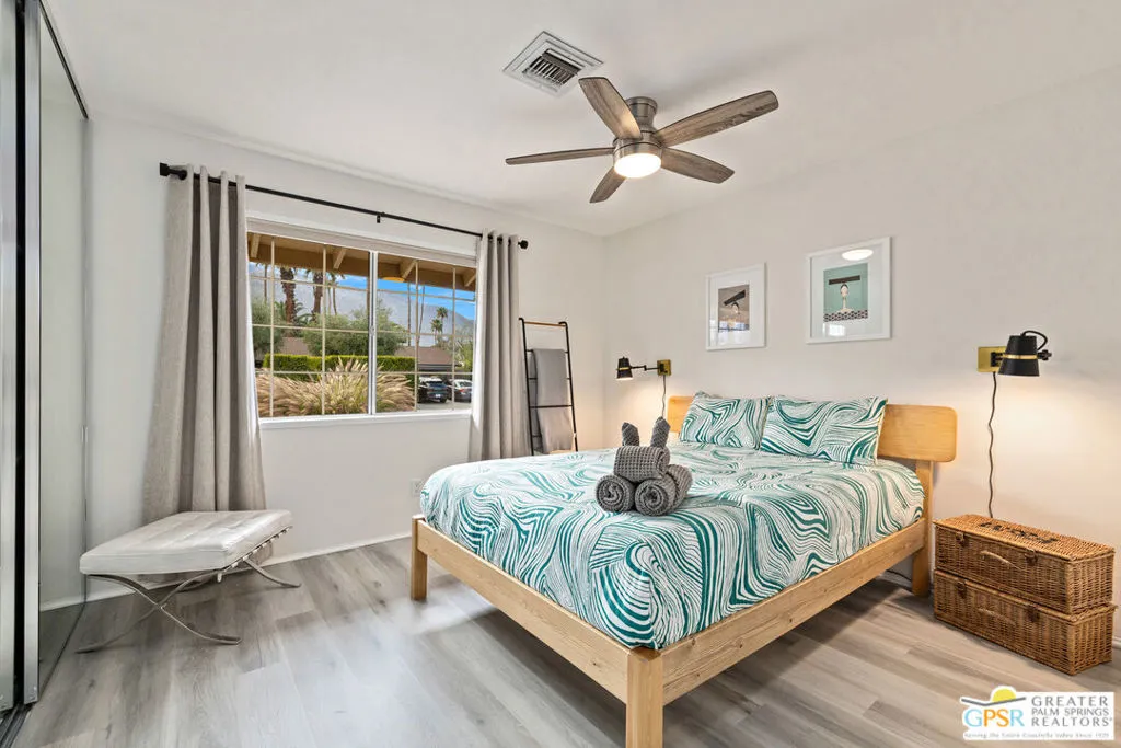 1334 S San Joaquin Drive, Palm Springs, California 92264 home-pic-3