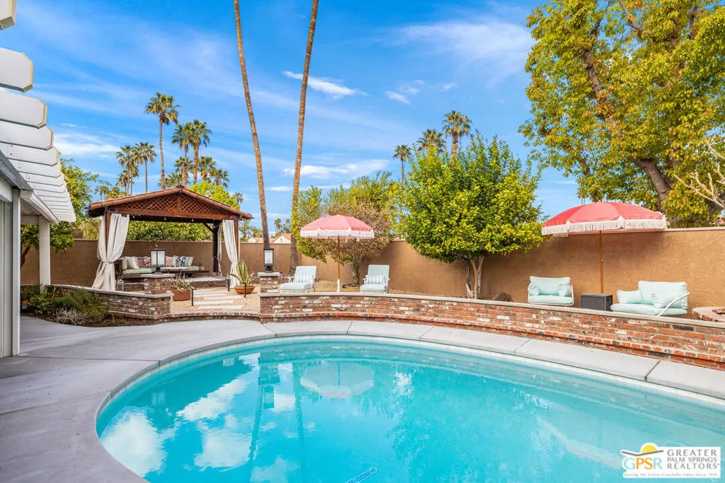 1334 S San Joaquin Drive, Palm Springs, California 92264 home-pic-13