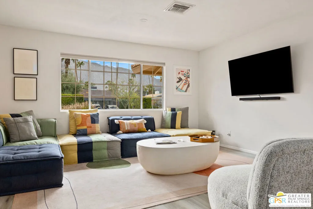 1334 S San Joaquin Drive, Palm Springs, California 92264 home-pic-28