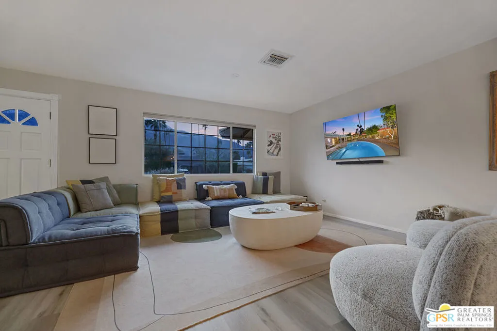 1334 S San Joaquin Drive, Palm Springs, California 92264 home-pic-25