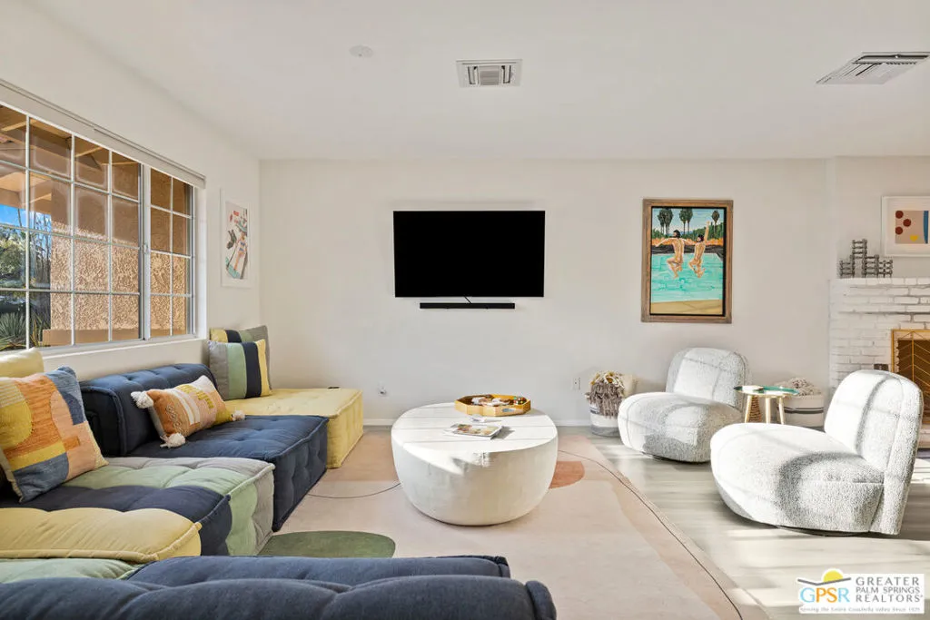 1334 S San Joaquin Drive, Palm Springs, California 92264 home-pic-26